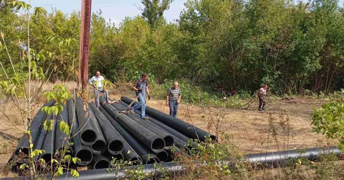 Фото: Ізюмська міська рада В Ізюмі розпочато монтаж водоводу протяжністю 700 метрів на порталі Gromada Group